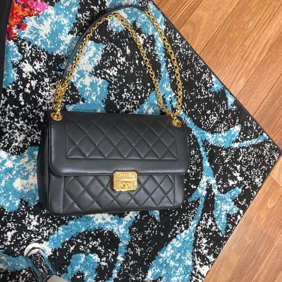Chanel Black Quilted Leather Chic With Me Flap Bag - Picture 3 of 16